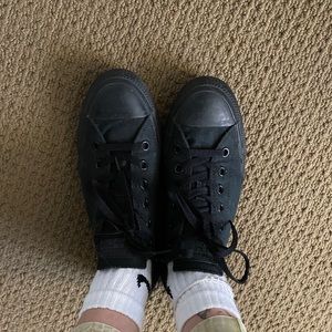 black converse